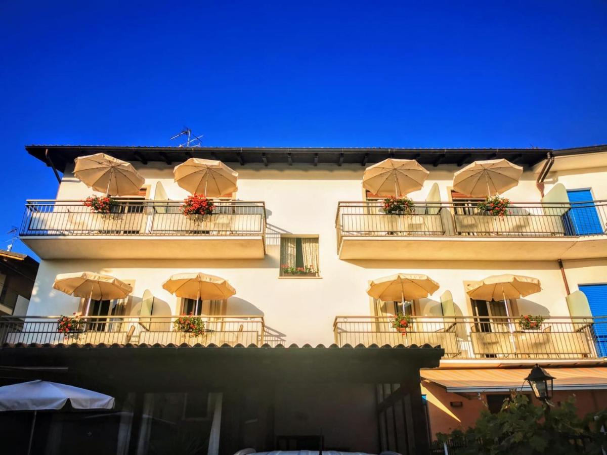 Albergo Al Pescatore Бренцоне-суль-Гарда Экстерьер фото