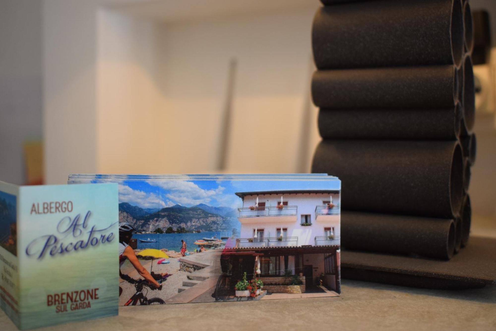 Albergo Al Pescatore Бренцоне-суль-Гарда Экстерьер фото